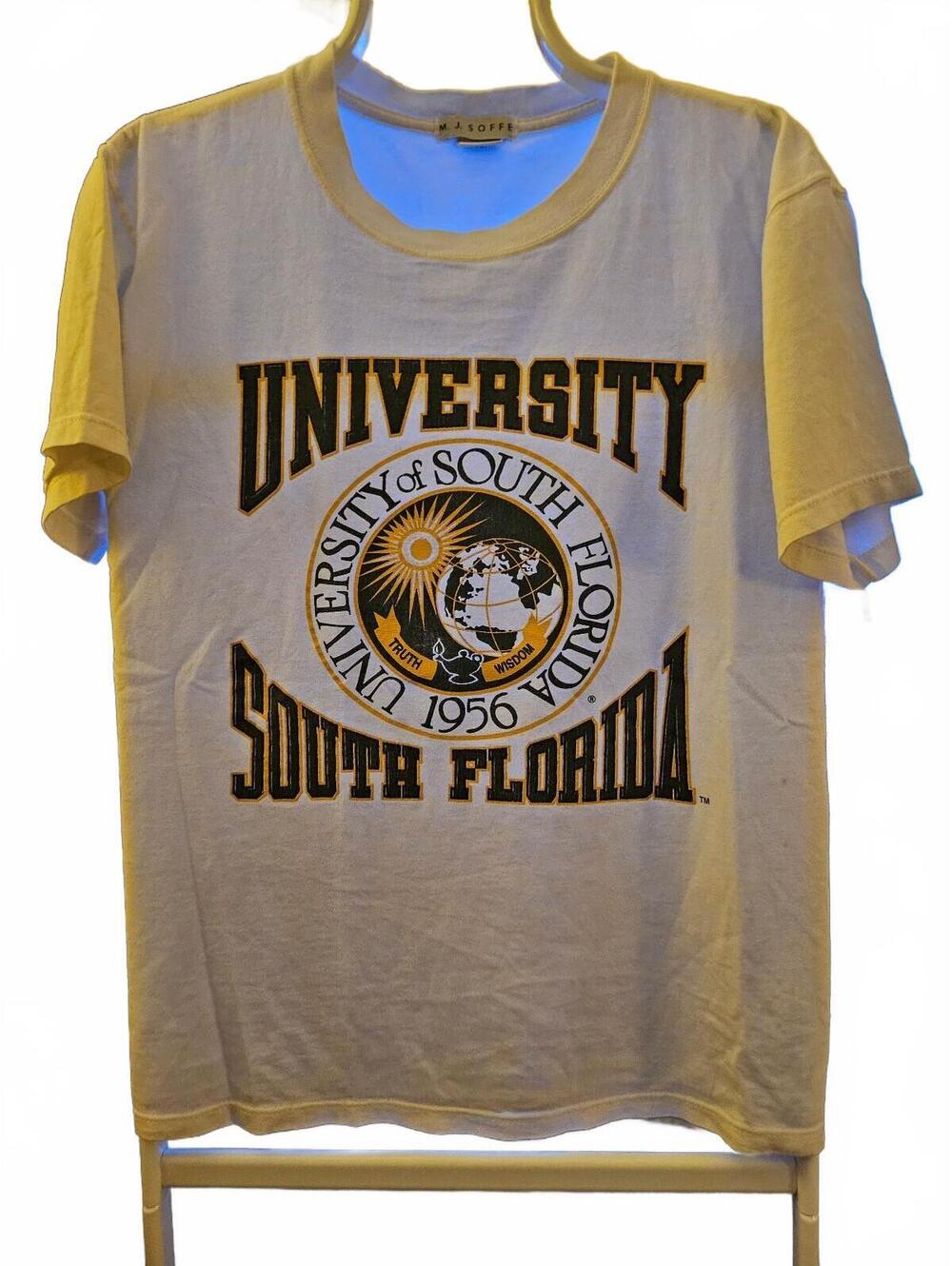 South Florida Bulls MJ Soffe Short Sleeve Shirt Men's Size - S - EUC